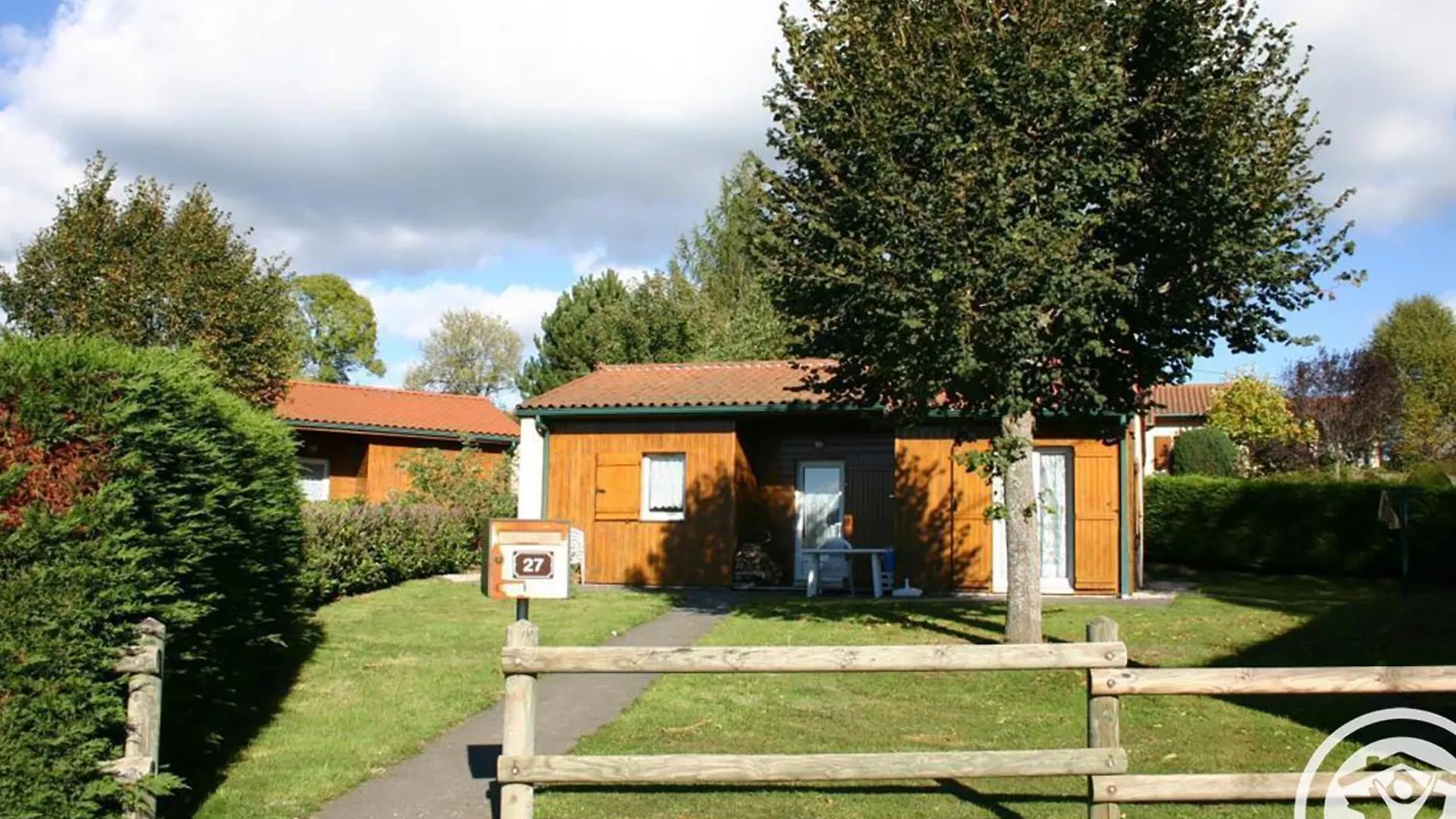 Gite Avec Cheminee, Terrasse Et Wifi - Animaux Acceptes - Fr-1-496-163 contacts